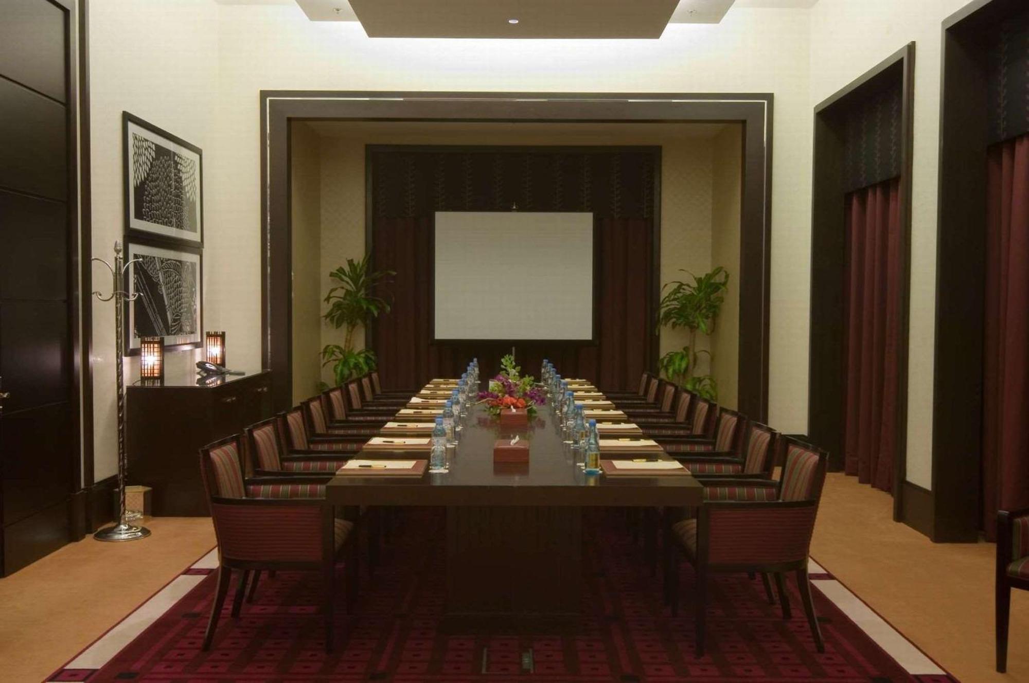 Waldorf Astoria Jeddah - Qasr Al Sharq Hotel Бизнес снимка